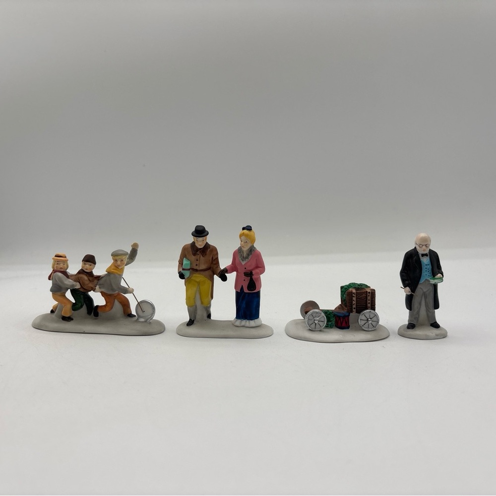Department 56 1988 Vintage Heritage Village Nicholas Nickleby Set Of 4 5929-3